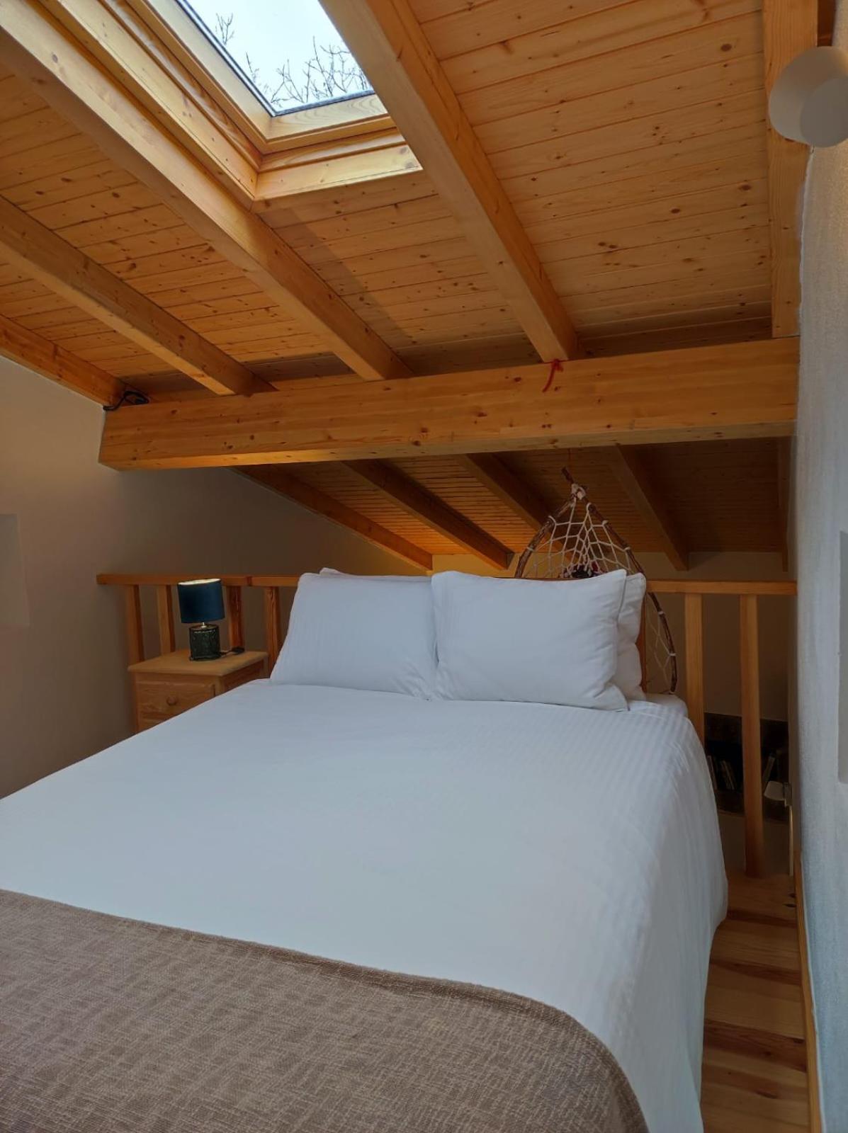 Quinta De Sao Pedro De Vir-A-Corca Em Monsanto Bed & Breakfast Exterior photo